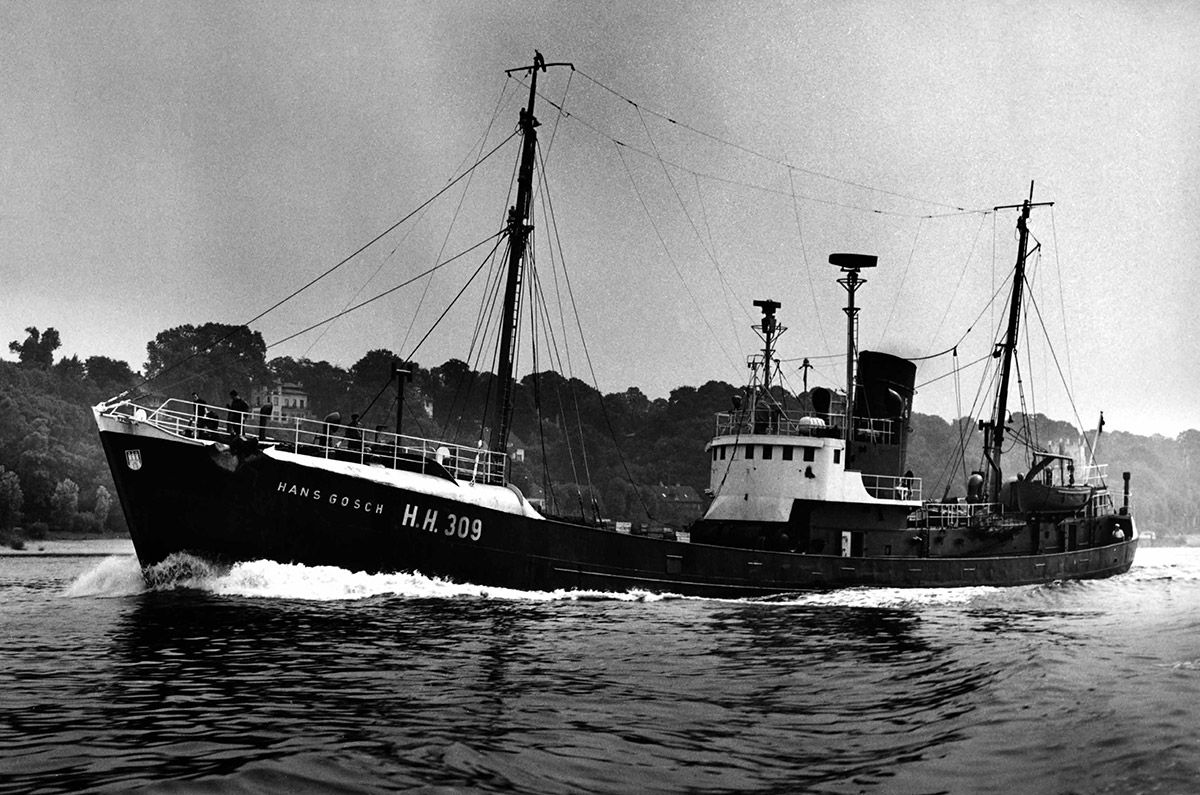 Geschichte 17 Der Dieselantrieb setzt sich nur langsam durch: Der Trawler „Hans Gosch“ wird 1953 noch mit Dampfmaschine gebaut